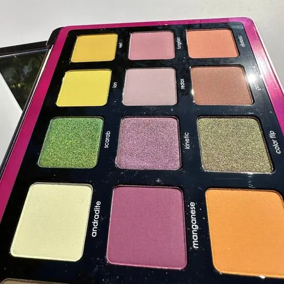 Natasha Denona Triochrome 15 Shade Eyeshadow Palette New in Box Large Pans Rare